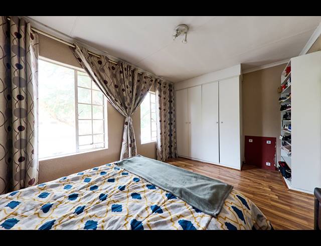2 BEDROOM DUPLEX FOR SALE IN HALFWAY GARDENS